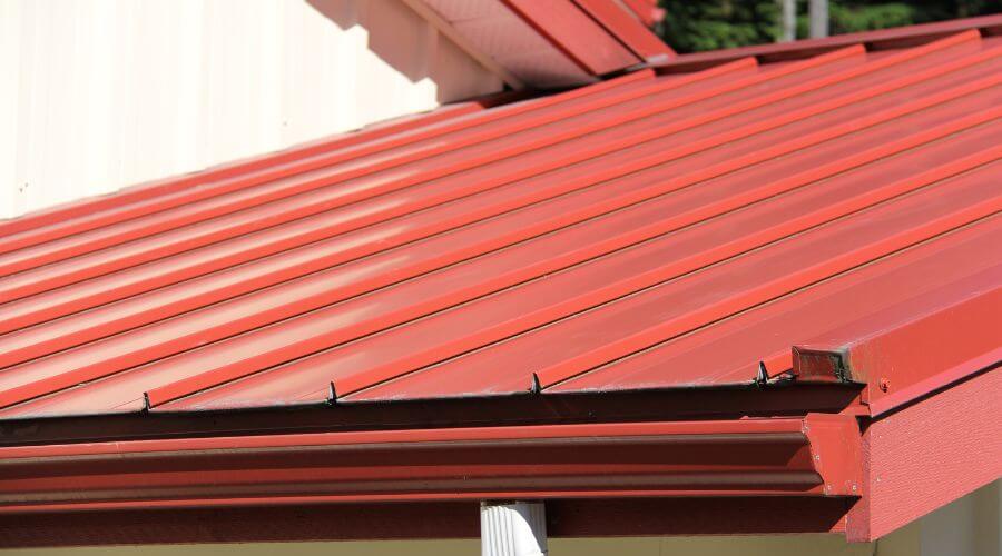 Professional gutter cleaning in Alaska